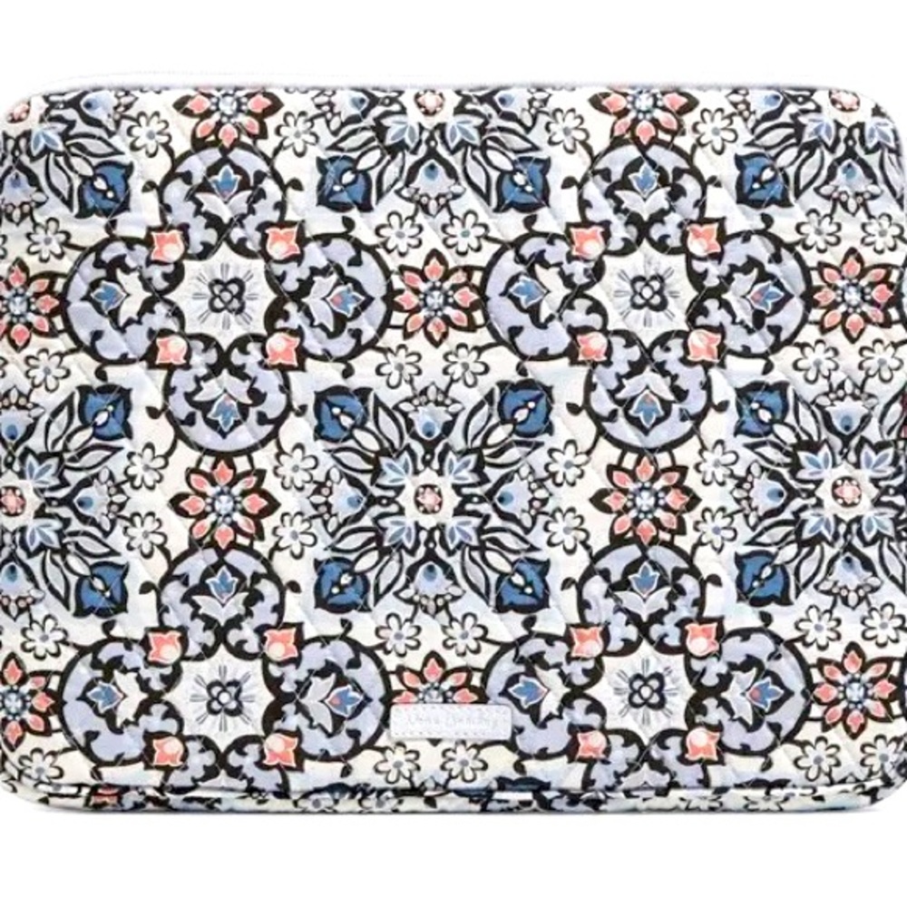 Vera bradley lisbon medallion laptop ipad tablet sleeve